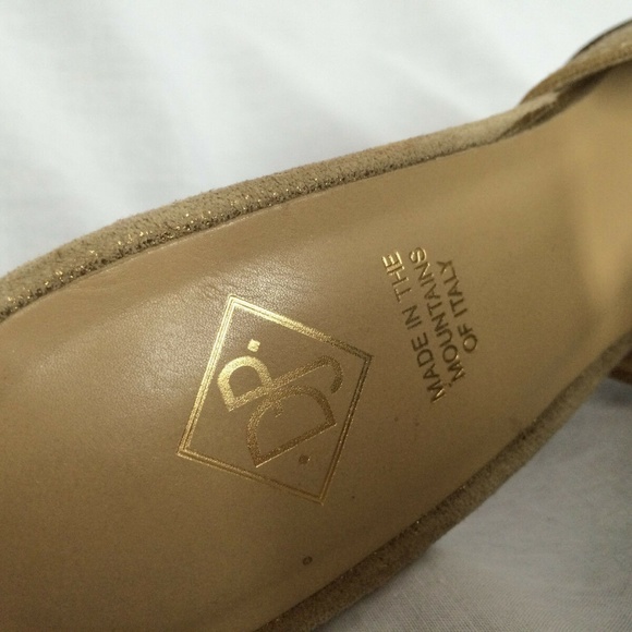 Donald J Pliner Lona Mules Size 8 1/2 M Gold Suede - Picture 5 of 8